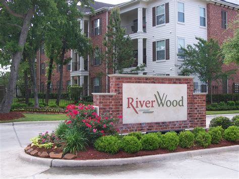 Riverwoods Apartments